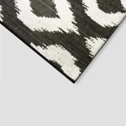 Diamond Ikat Outdoor Rug - Threshold