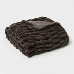 60" X 86" Faux Fur Oversized Bed Throw - Threshold Signature™ -Brick Wall GUEST dd445366 f565 4ae7 8f14 2675be1cf726