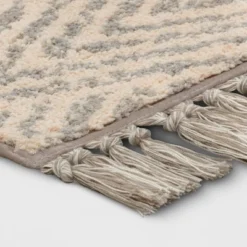Diamond With Fringe Rug Gray - Threshold™ -Brick Wall GUEST fd7e5d33 dc39 4508 8e6c 1c8a6d51398a
